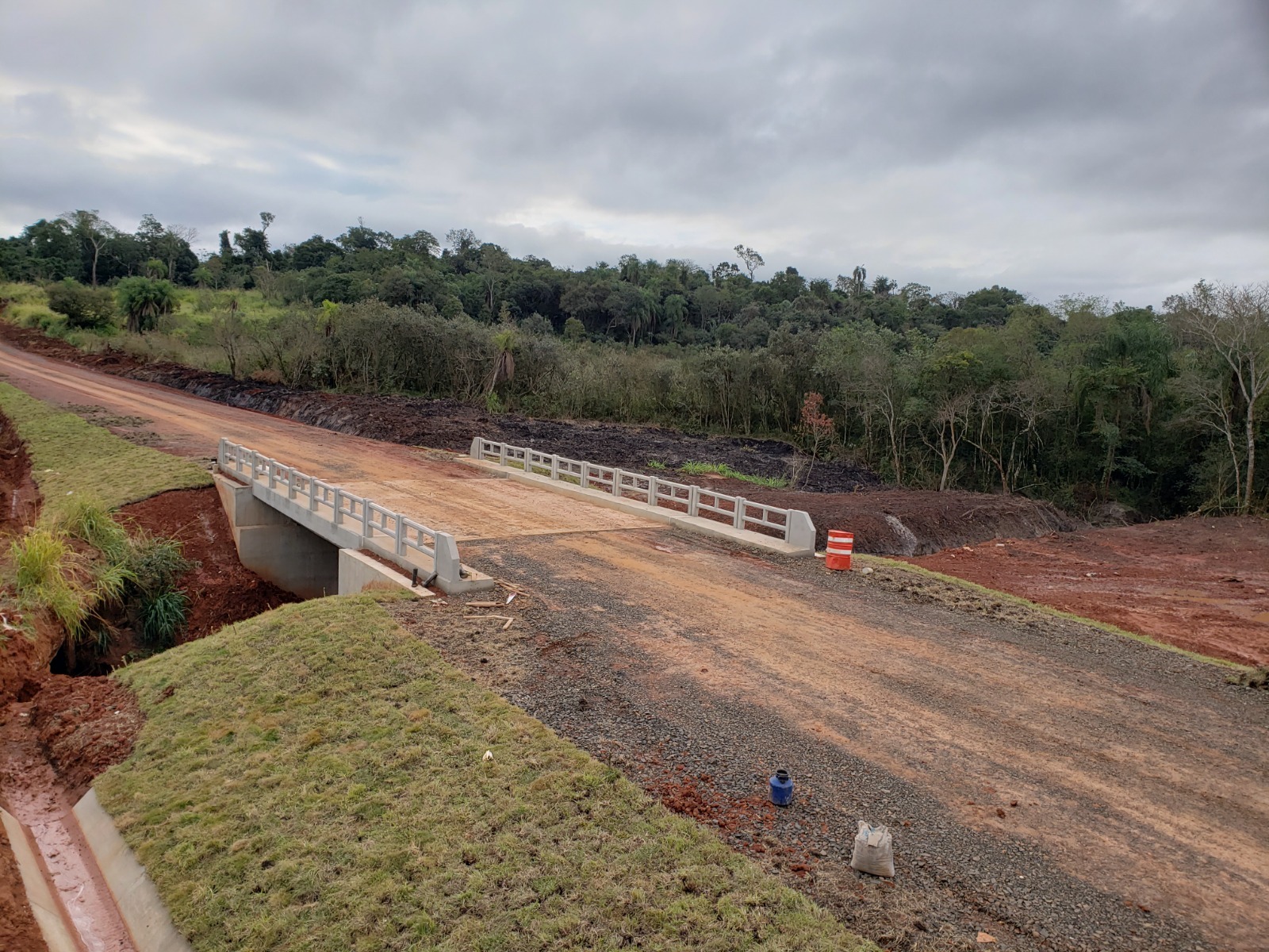 La recuperación de los caminos vecinales impulsa el desarrollo rural y la inclusión de género en Paraguay